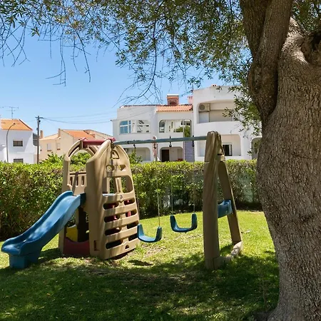 Apartment Central With Pool, Near The Beach